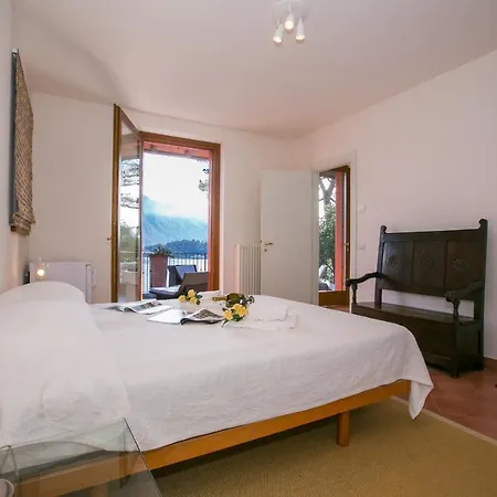 Villa Griante Sleeps 15 Pool Air Con
